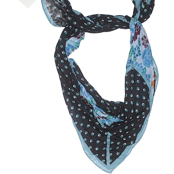 The Square Gift Scarf from the Loft. NWT - Picture 6 of 6